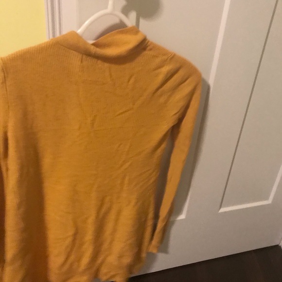 Yellow long sleeve cardigan - Picture 2 of 2